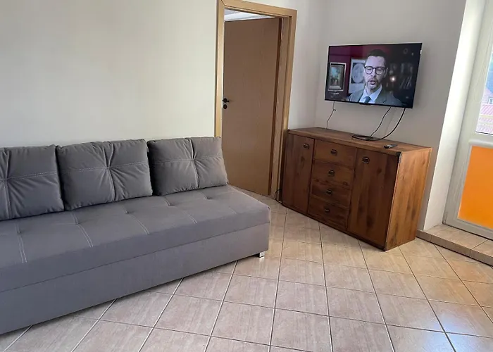 Holiapart In Powstancow Warszawy Апартаменты Стегна